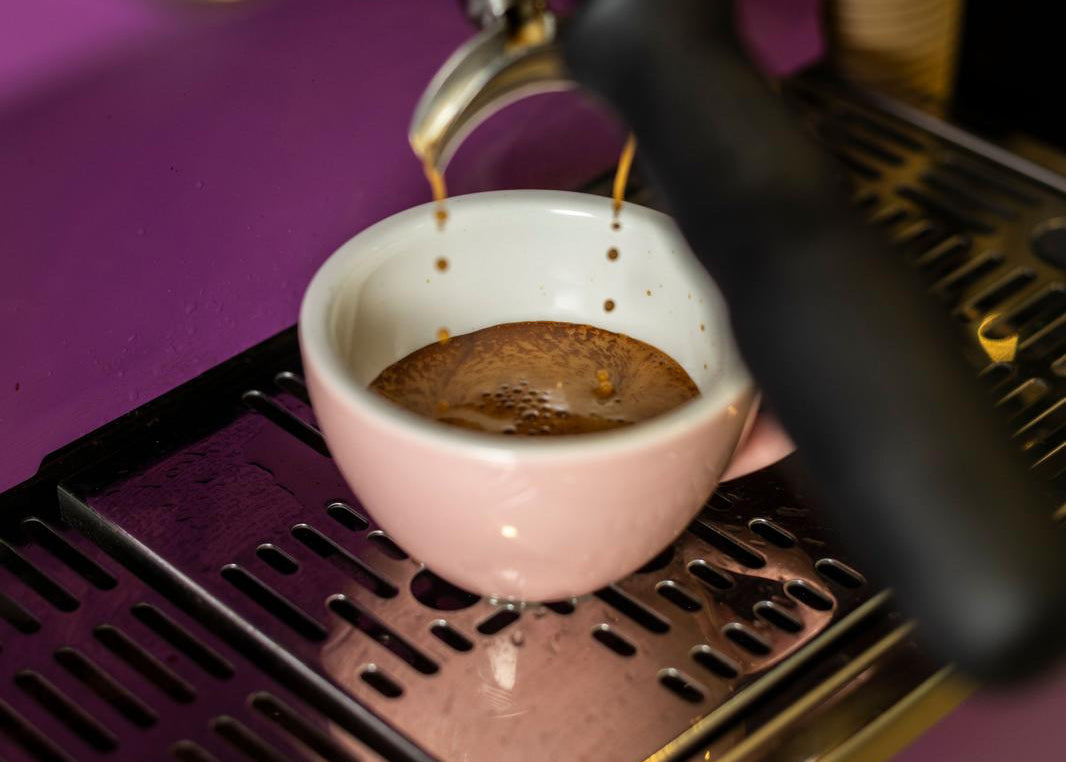Subextracción vs. sobreextracción: aprende a identificar qué le pasa a tu espresso